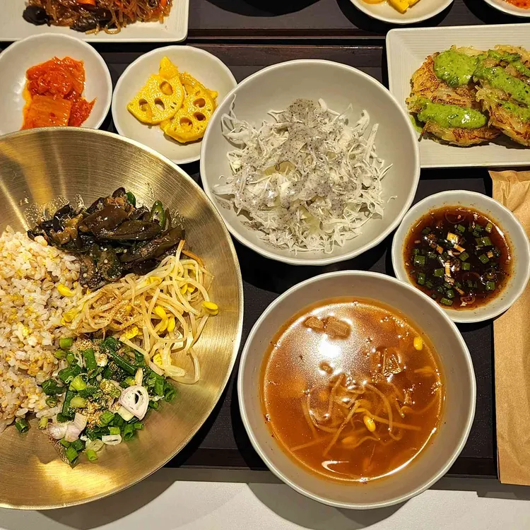 비비소반 대표 사진