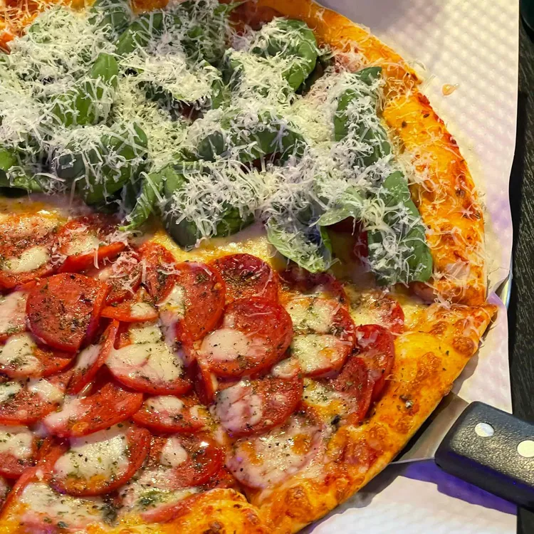 900달러 대표 사진