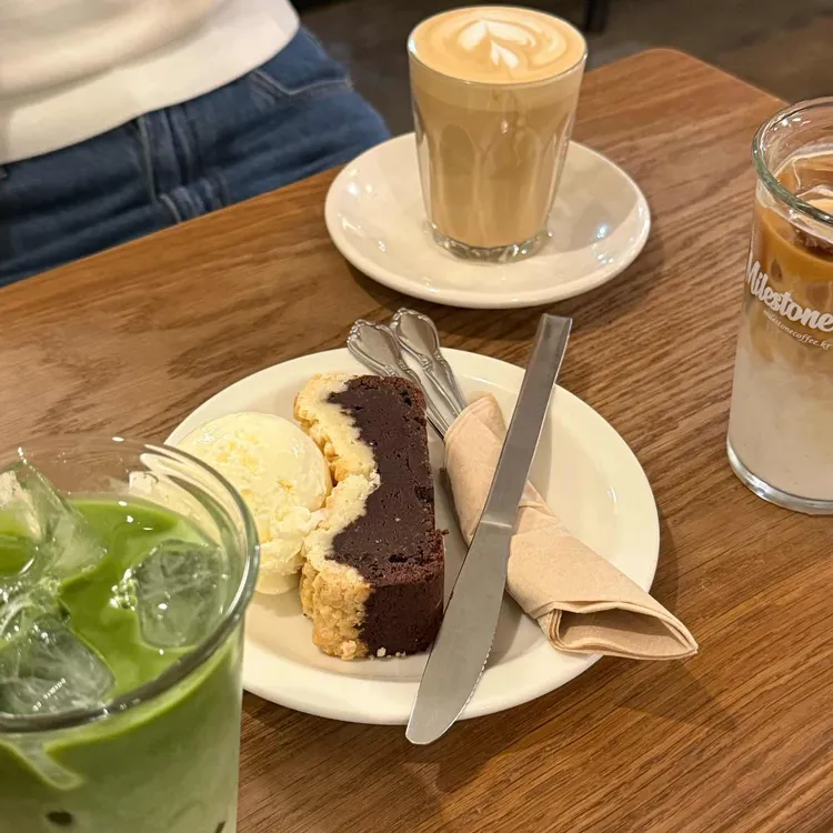 마일스톤 커피 사진