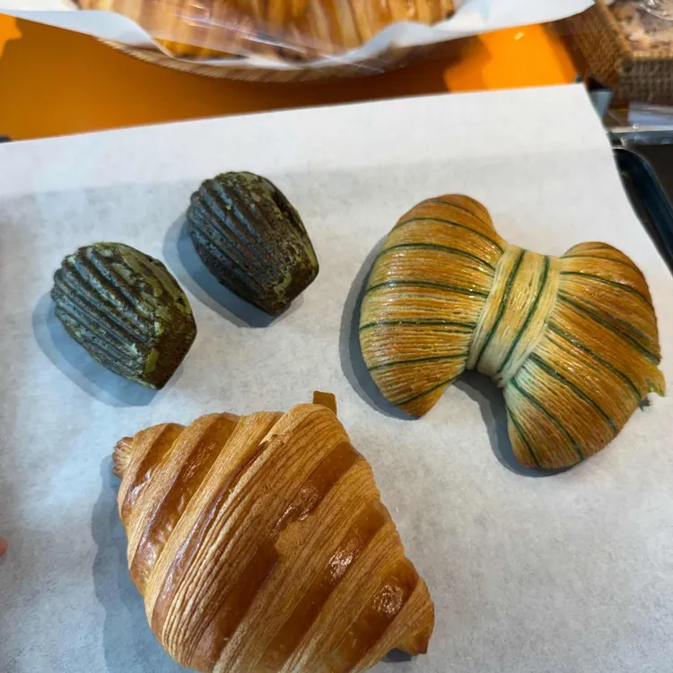 플라워 아티장 베이커리 카페 사진