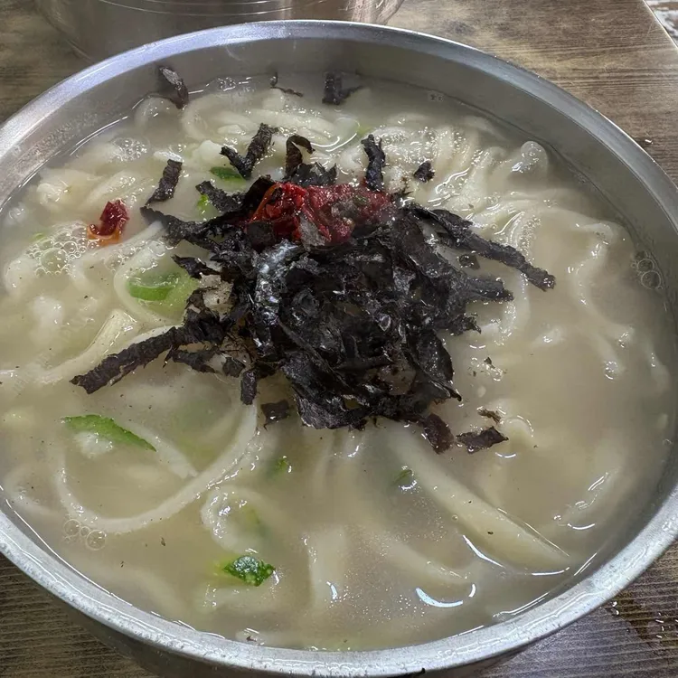 프라자손칼국수 사진