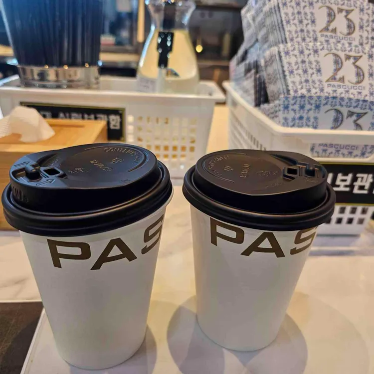 파스쿠찌 대표 사진