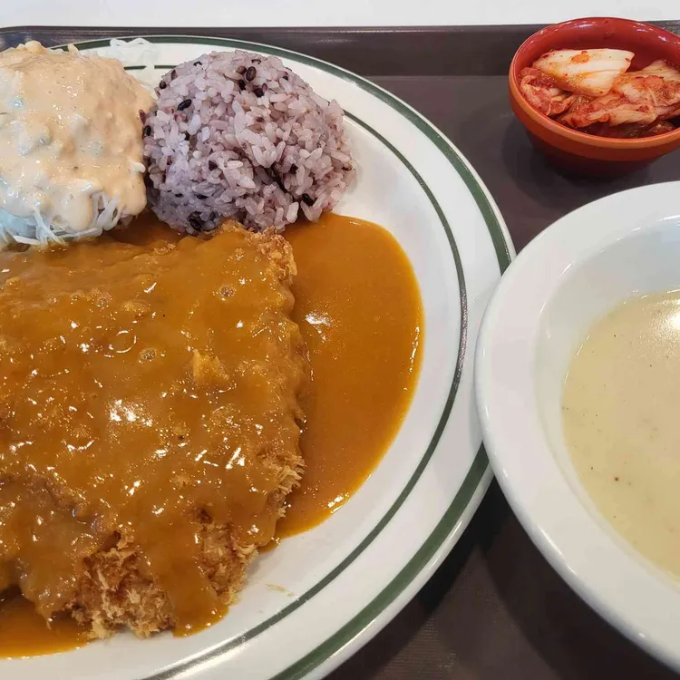 엠브로돈까스 대표 사진