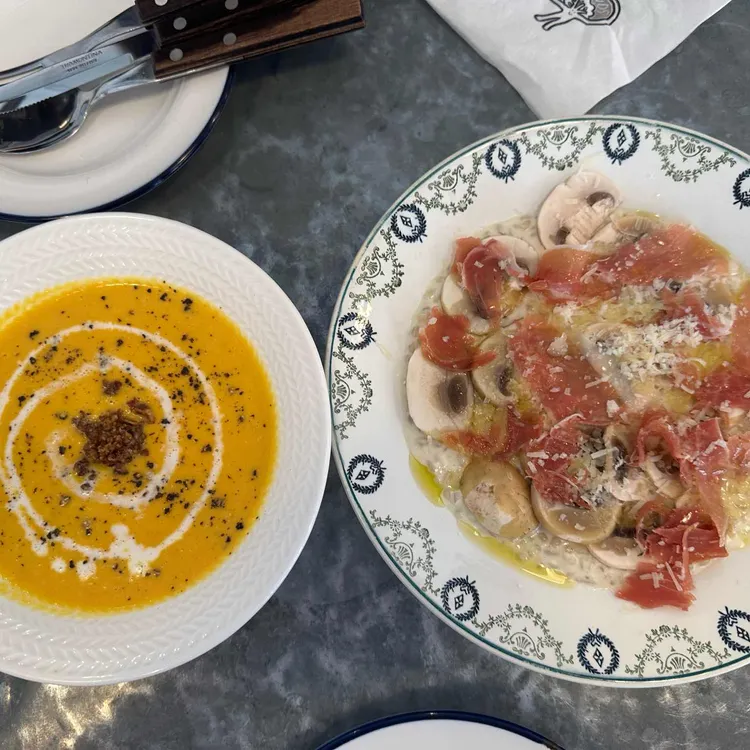 프렌즈앤야드 사진