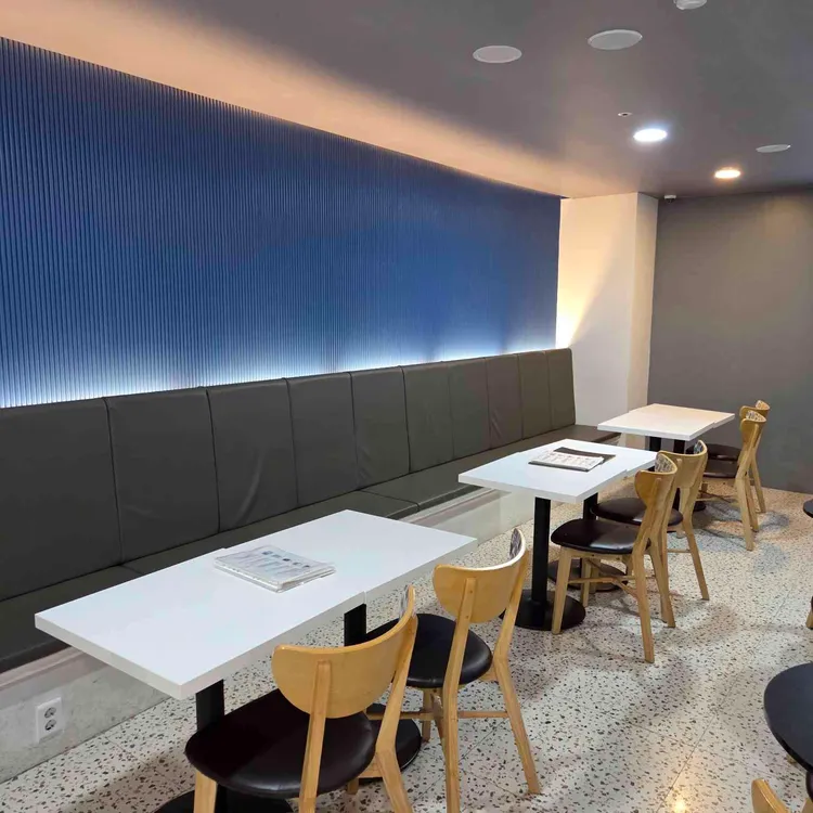 룸즈에이 대표 사진