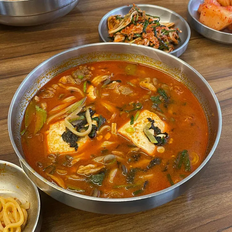 석촌 칼국수 보리밥 본점 사진