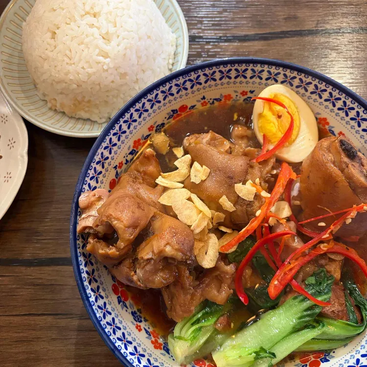 아시안테이블 사진