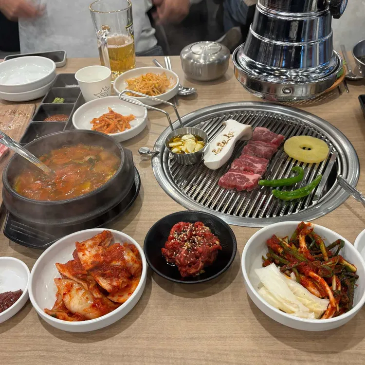 마정당 대표 사진