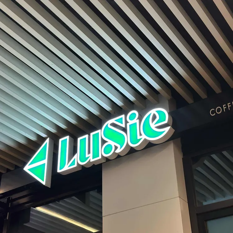 카페루시에 대표 사진