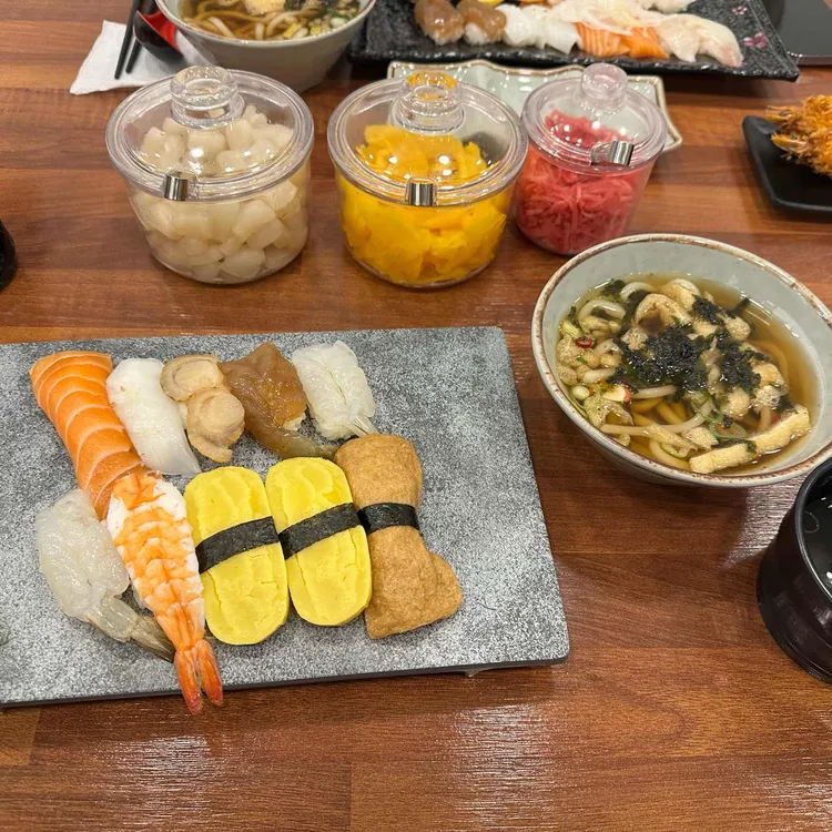 특모둠 초밥 (12p)