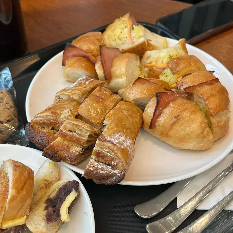 곤트란쉐리에 대표 사진