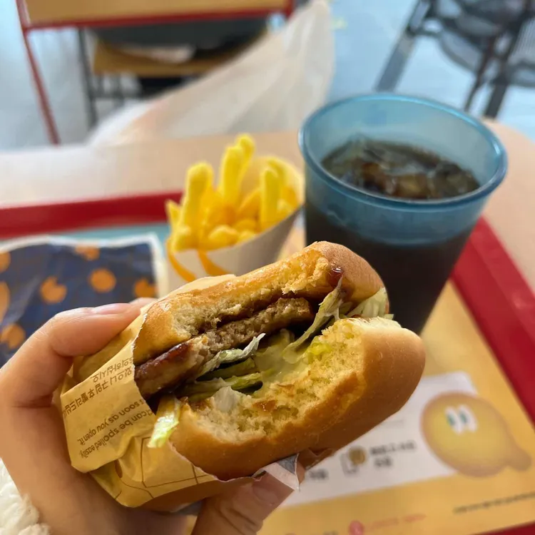 롯데리아 대표 사진