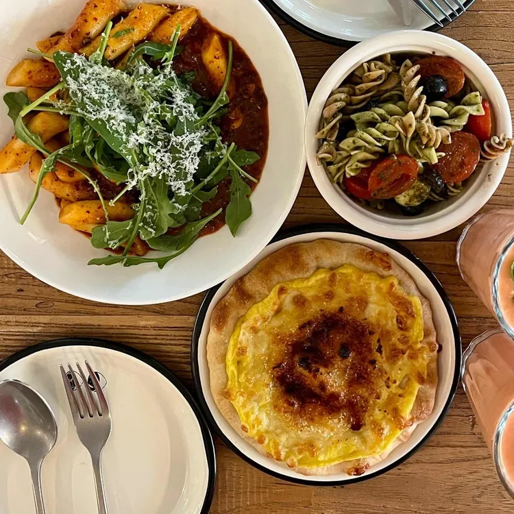 이야이야앤프렌즈 사진