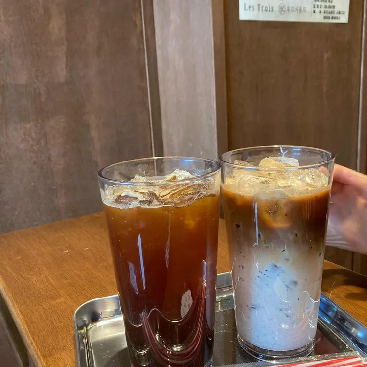 유아이유 대표 사진