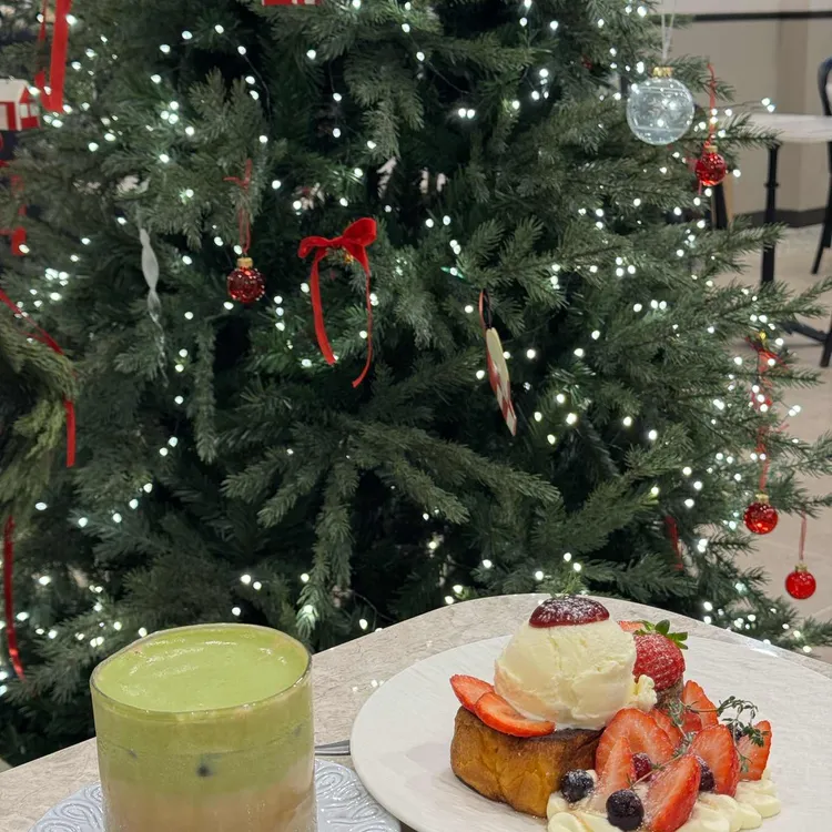 토프 대표 사진