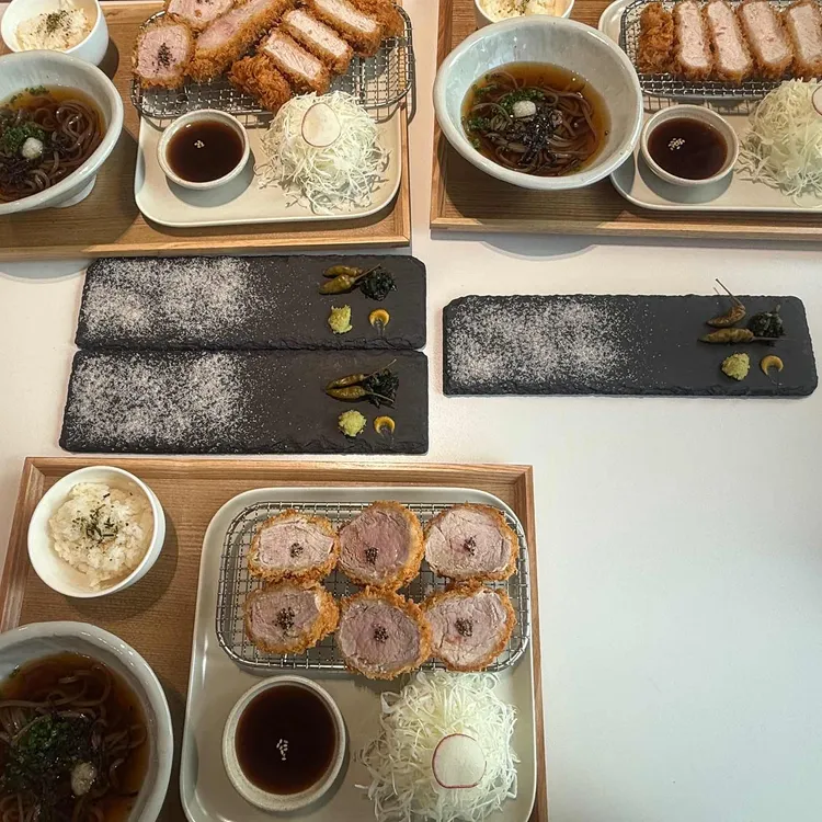 수수하지만 굉장해 대표 사진