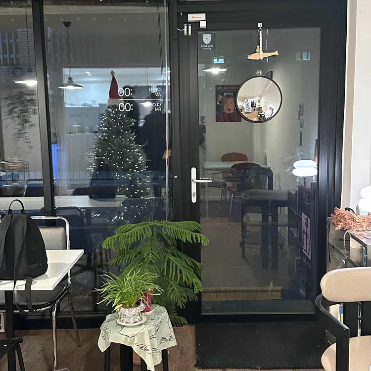 허그스 대표 사진