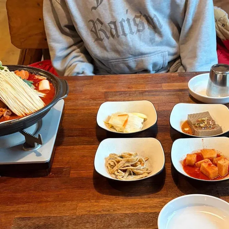 기찻길옆오막살이 사진