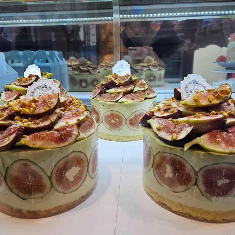 비포블루밍 앤 롤시엘 대표 사진