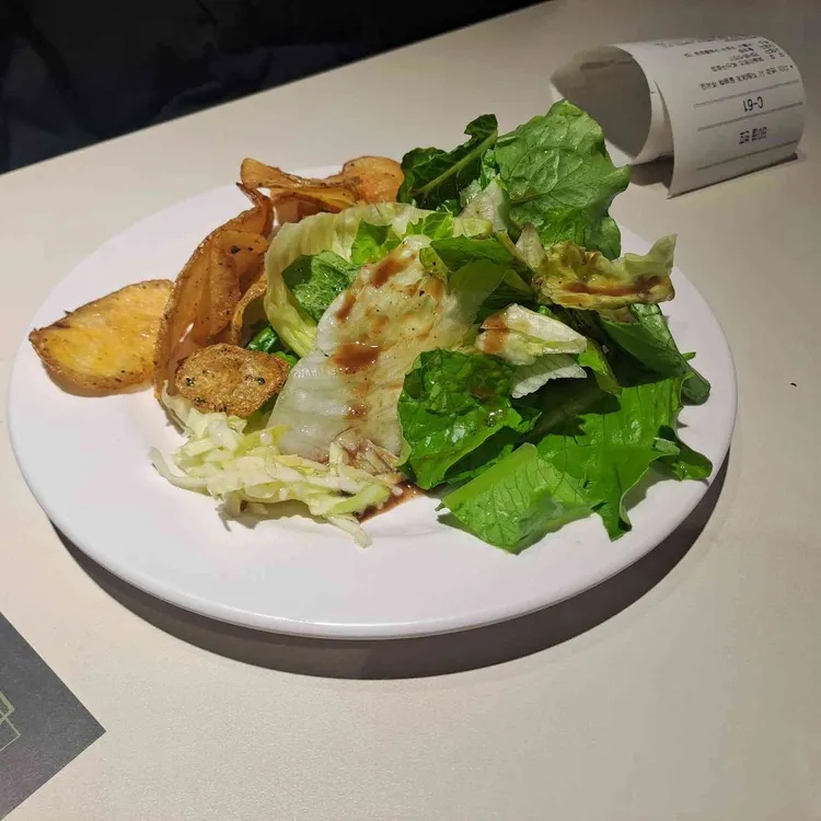 애슐리퀸즈 사진