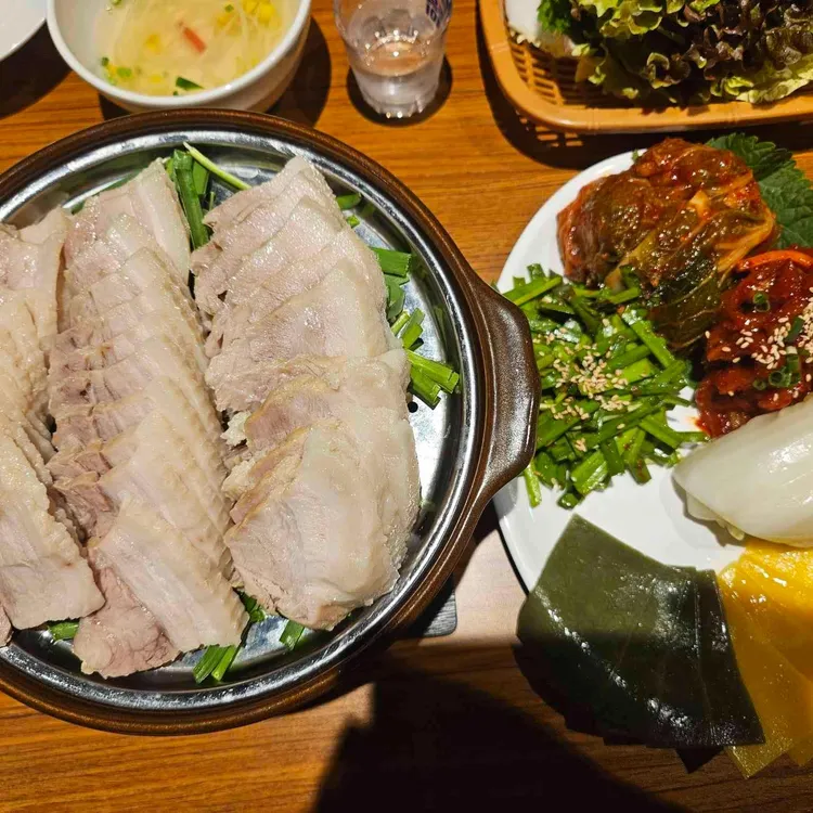 원할머니보쌈족발 대표 사진