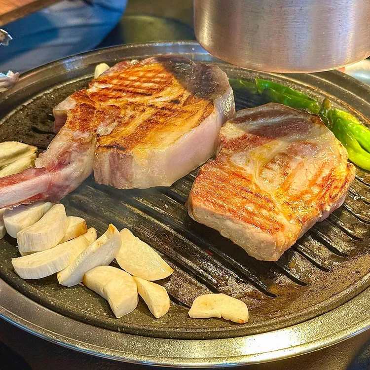청돈옥 사진