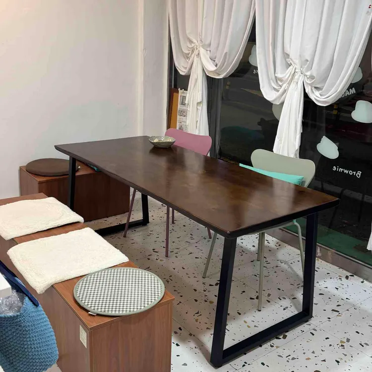 아몬드블라썸 대표 사진