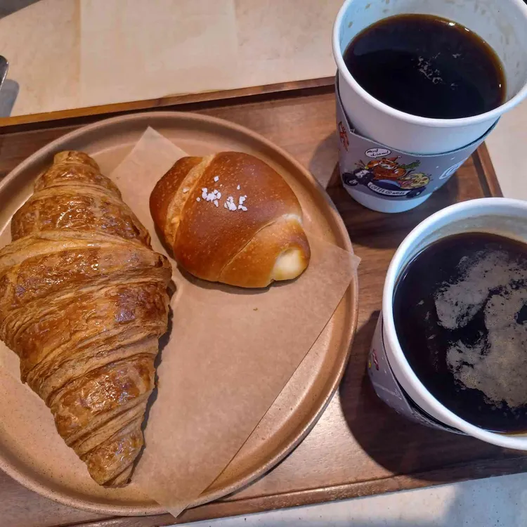 커피앳웍스 사진