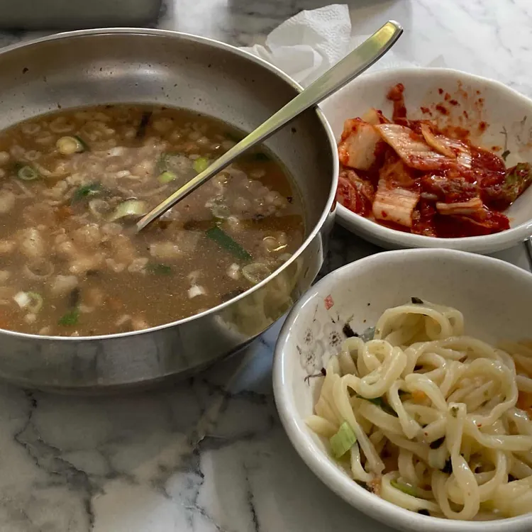 춘하추동칼국수 대표 사진