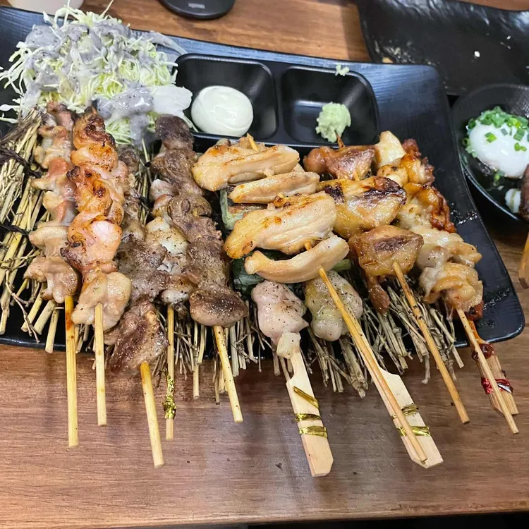 토리아에즈 대표 사진