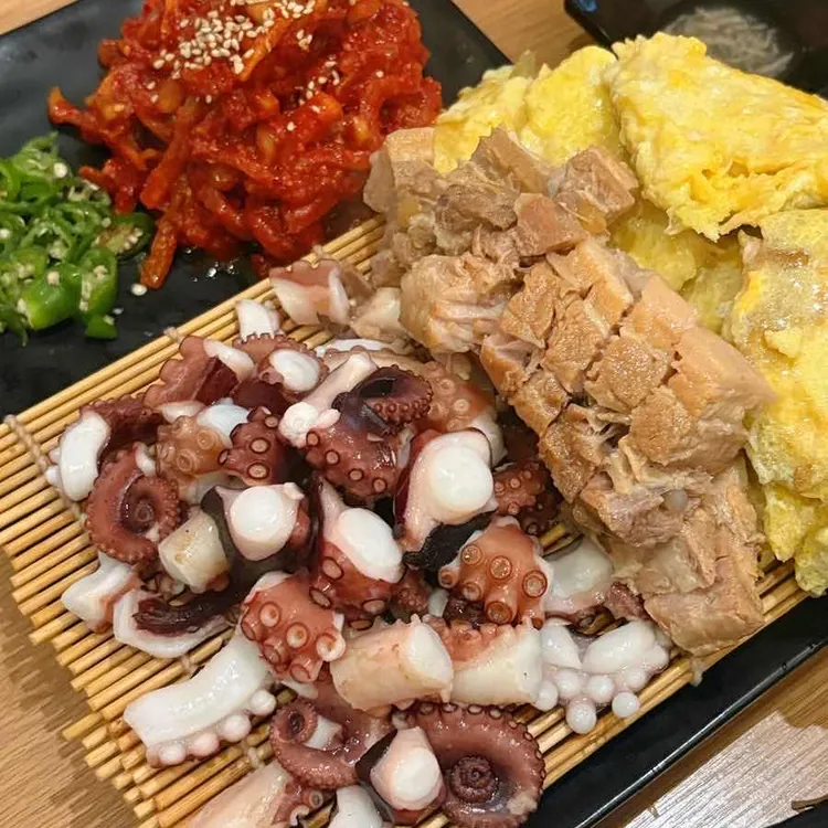 쏭쏭문어 대표 사진