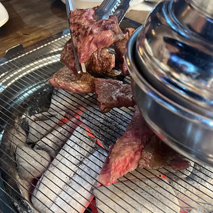 쭈만이차돌삼합(2인)