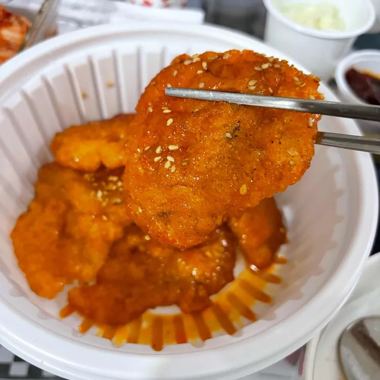 포엠쓰리 대표 사진