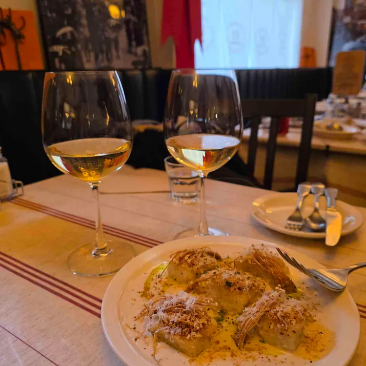 뇨끼테리아 피우 사진