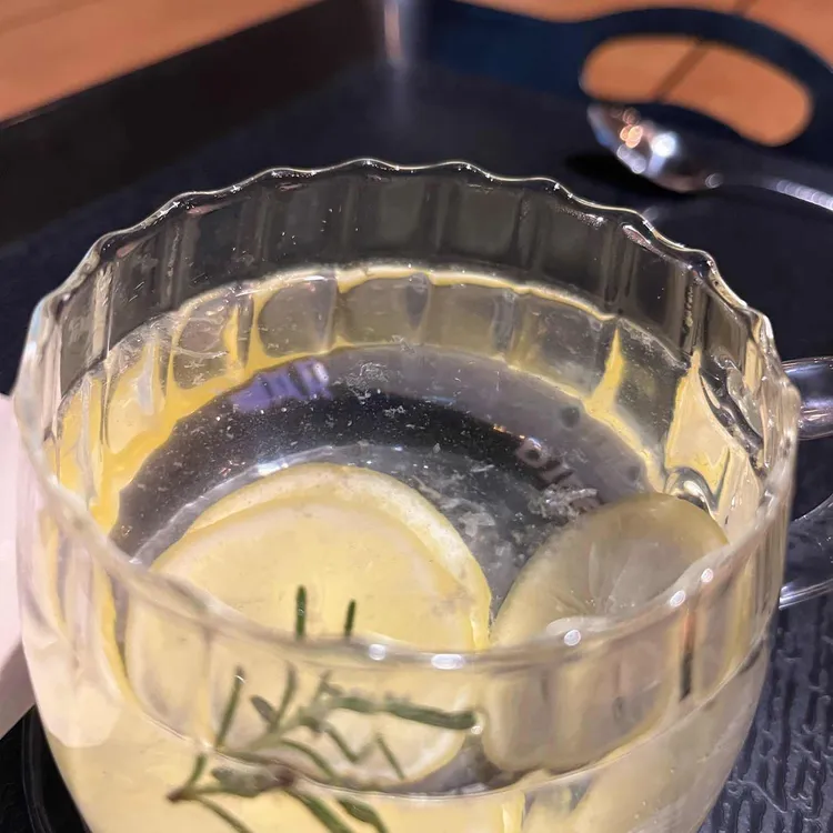 디퍼런트카페앤바 대표 사진