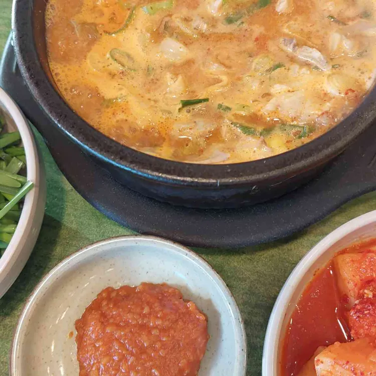 신의주찹쌀순대 대표 사진