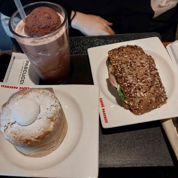 파스쿠찌 대표 사진