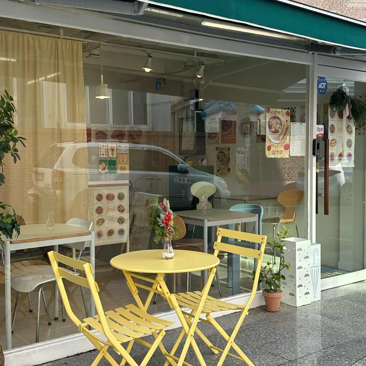 샌디츄 대표 사진