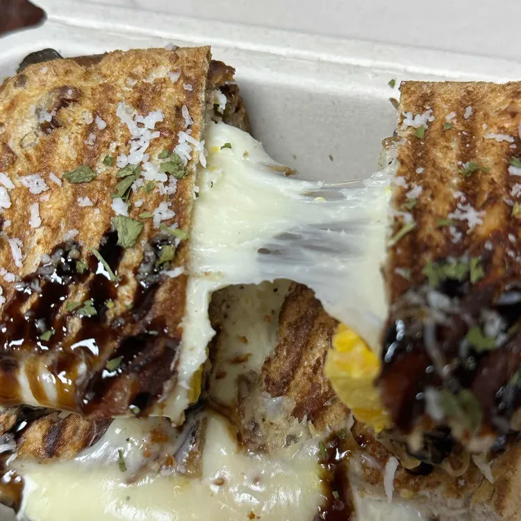 샌디츄 대표 사진