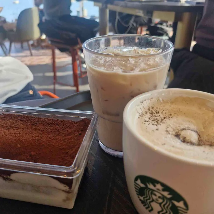 스타벅스 대표 사진