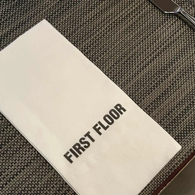 퍼스트플로어 대표 사진