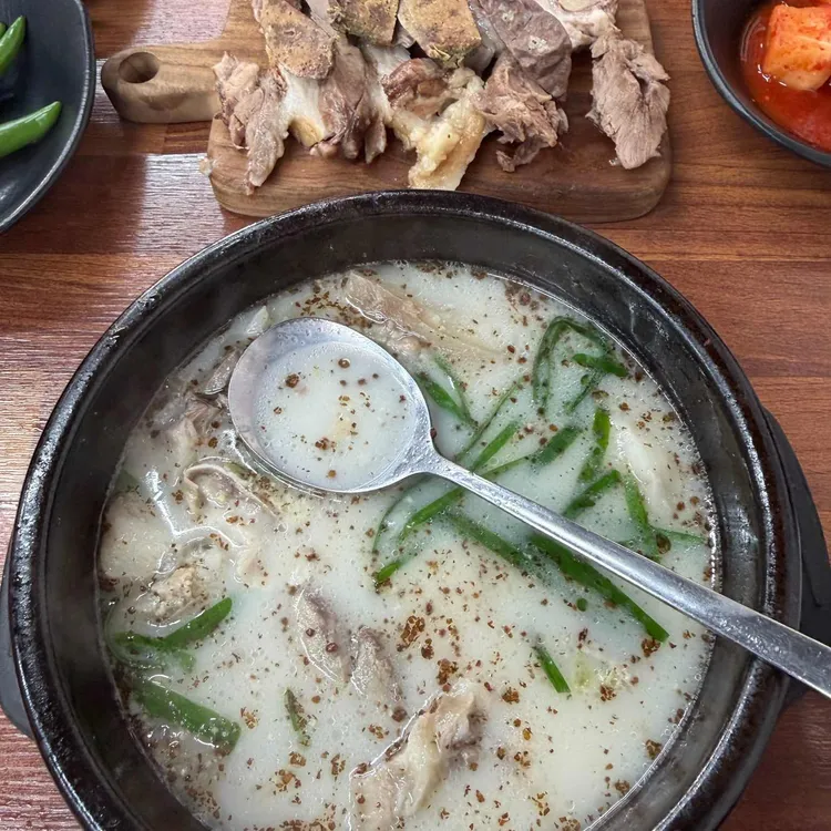 정돈 도마수육 순대국 사진