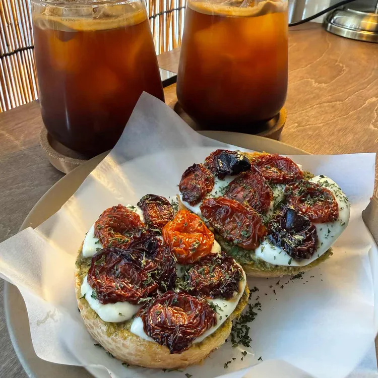 눅커피바 대표 사진