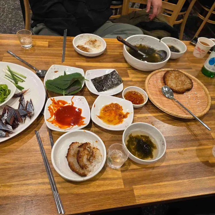 강릉엄지네꼬막집 대표 사진