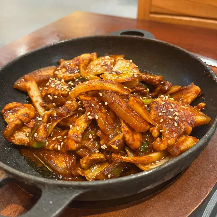 열평집밥 첨단점 & 돼지고기듬뿍넣은김치찌개 대표 사진