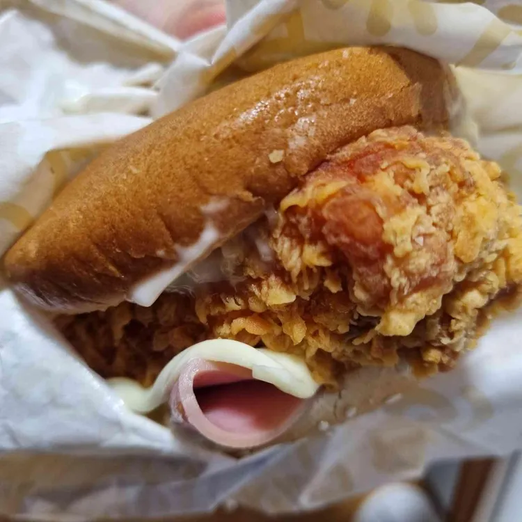 맘스터치 피자앤치킨 대표 사진