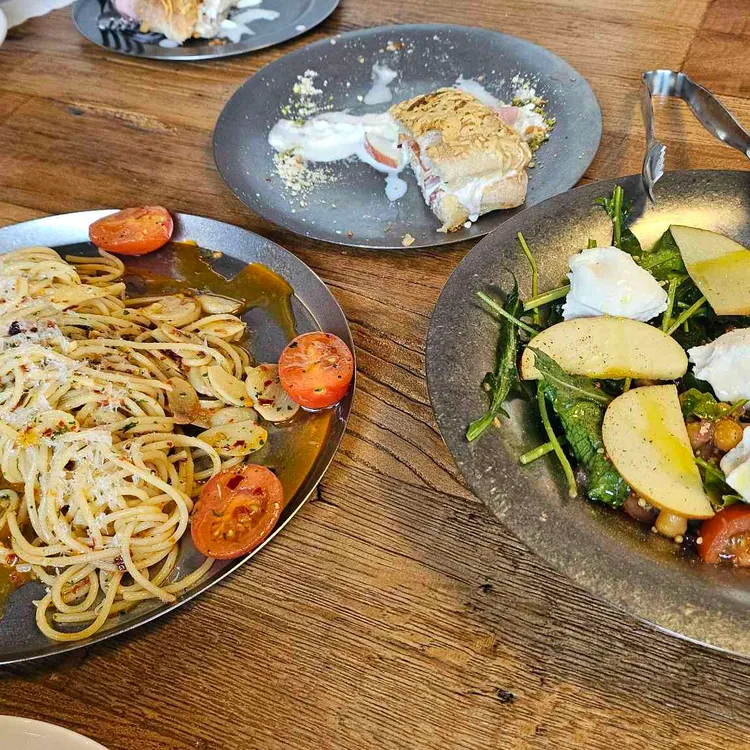 쁠랑떼 대표 사진