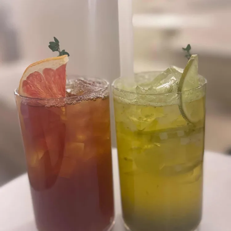 새벽카페 호르 사진