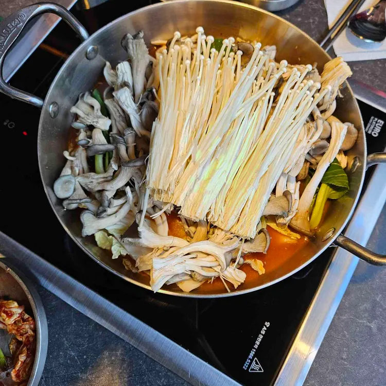 최가네샤브샤브버섯칼국수 대표 사진