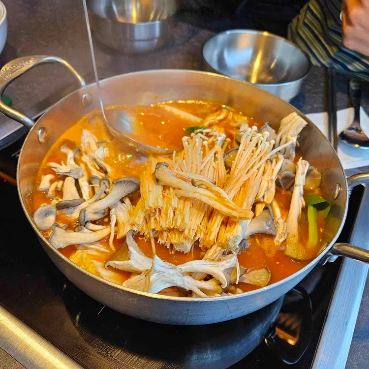 최가네샤브샤브버섯칼국수 대표 사진